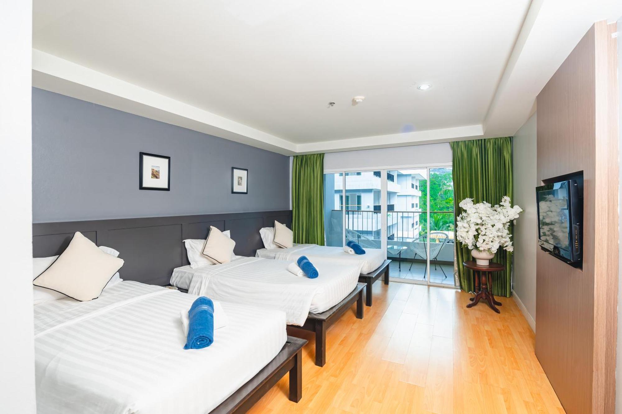 Casa Del M Phuket - Newly Renovated होटल 4*