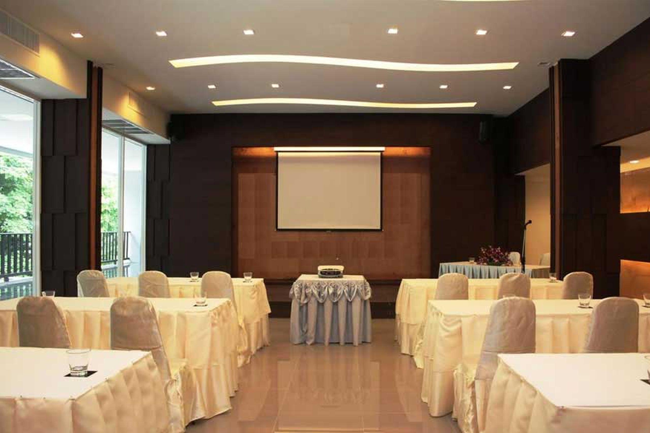 Casa Del M Phuket - Newly Renovated Отель Patong
