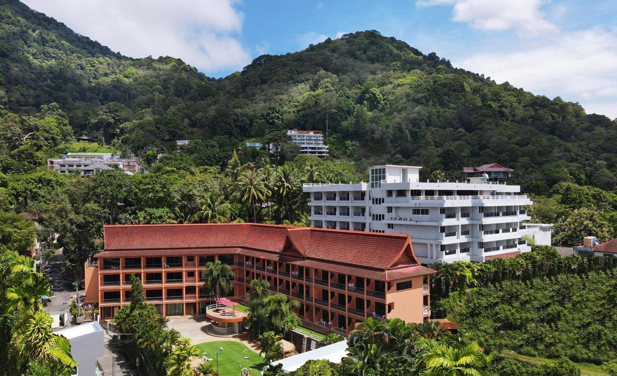 Casa Del M Phuket - Newly Renovated Отель 4*