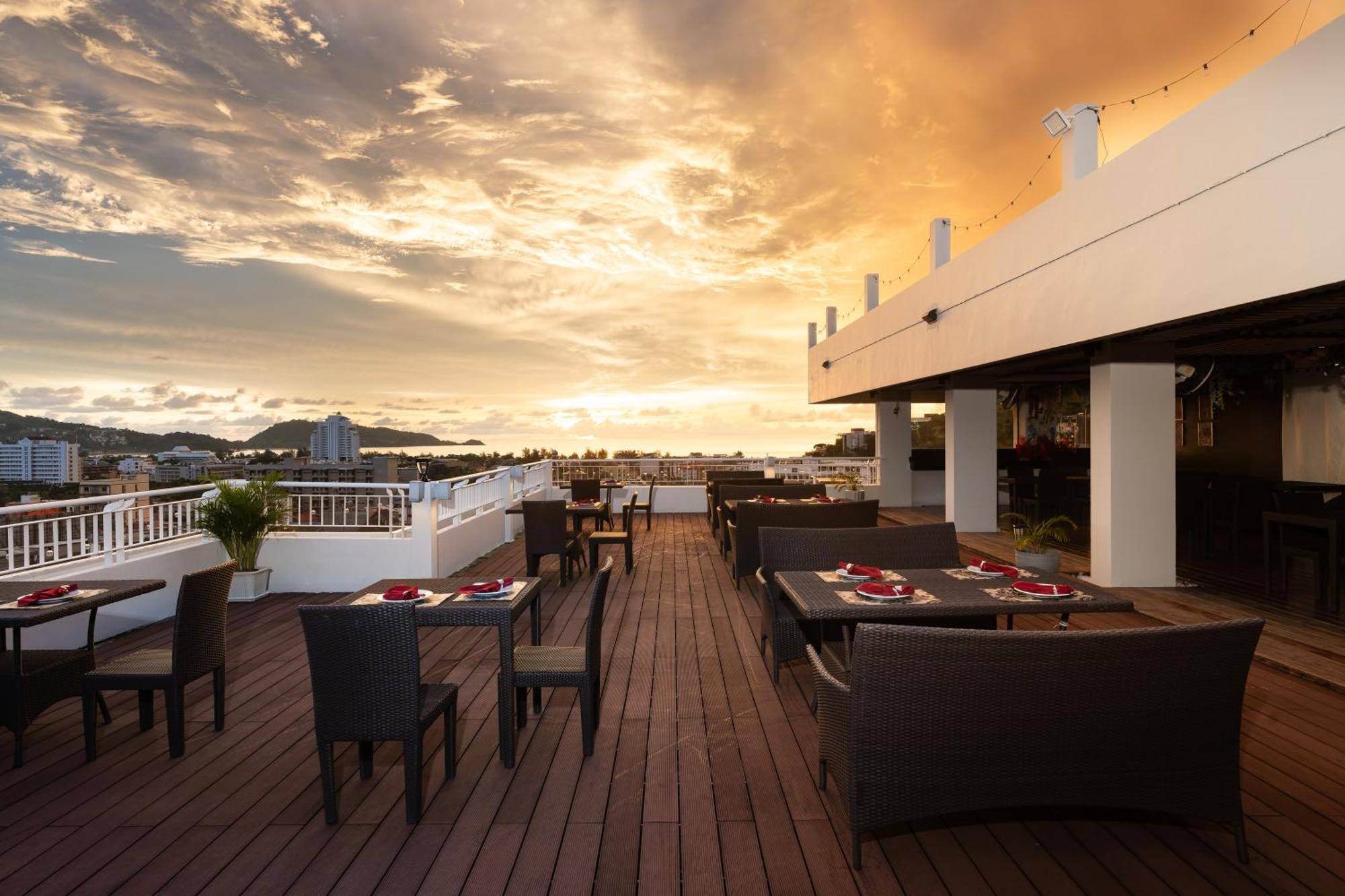 Casa Del M Phuket - Newly Renovated Отель 4*