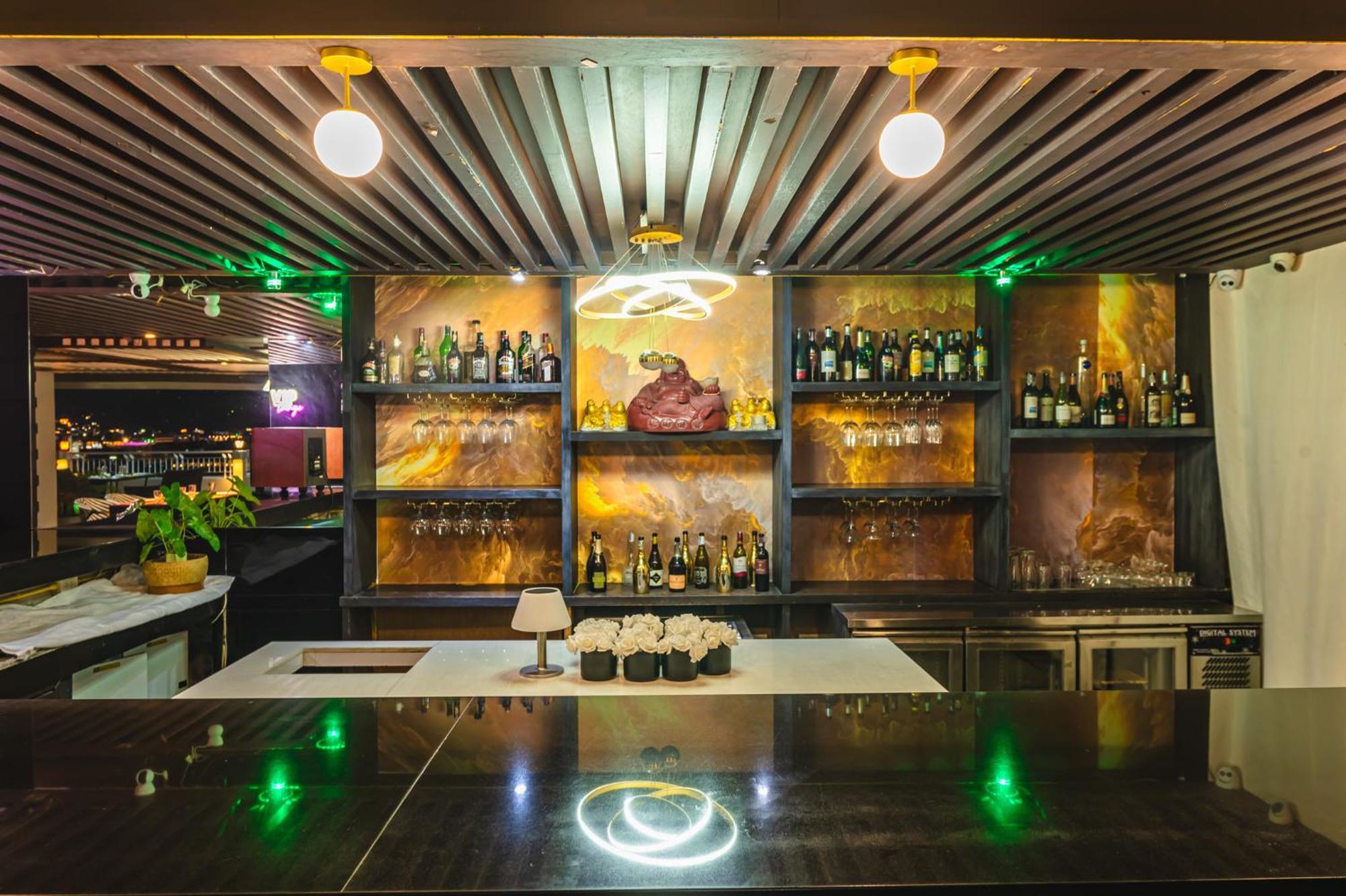 Отель Casa Del M Phuket - Newly Renovated Patong